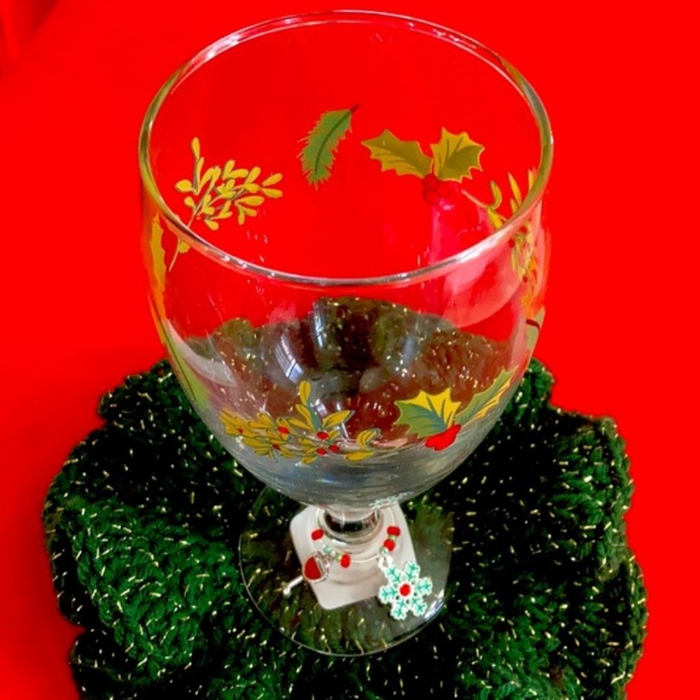 Snowflake ❄️ Wine 🍷 Christmas glass